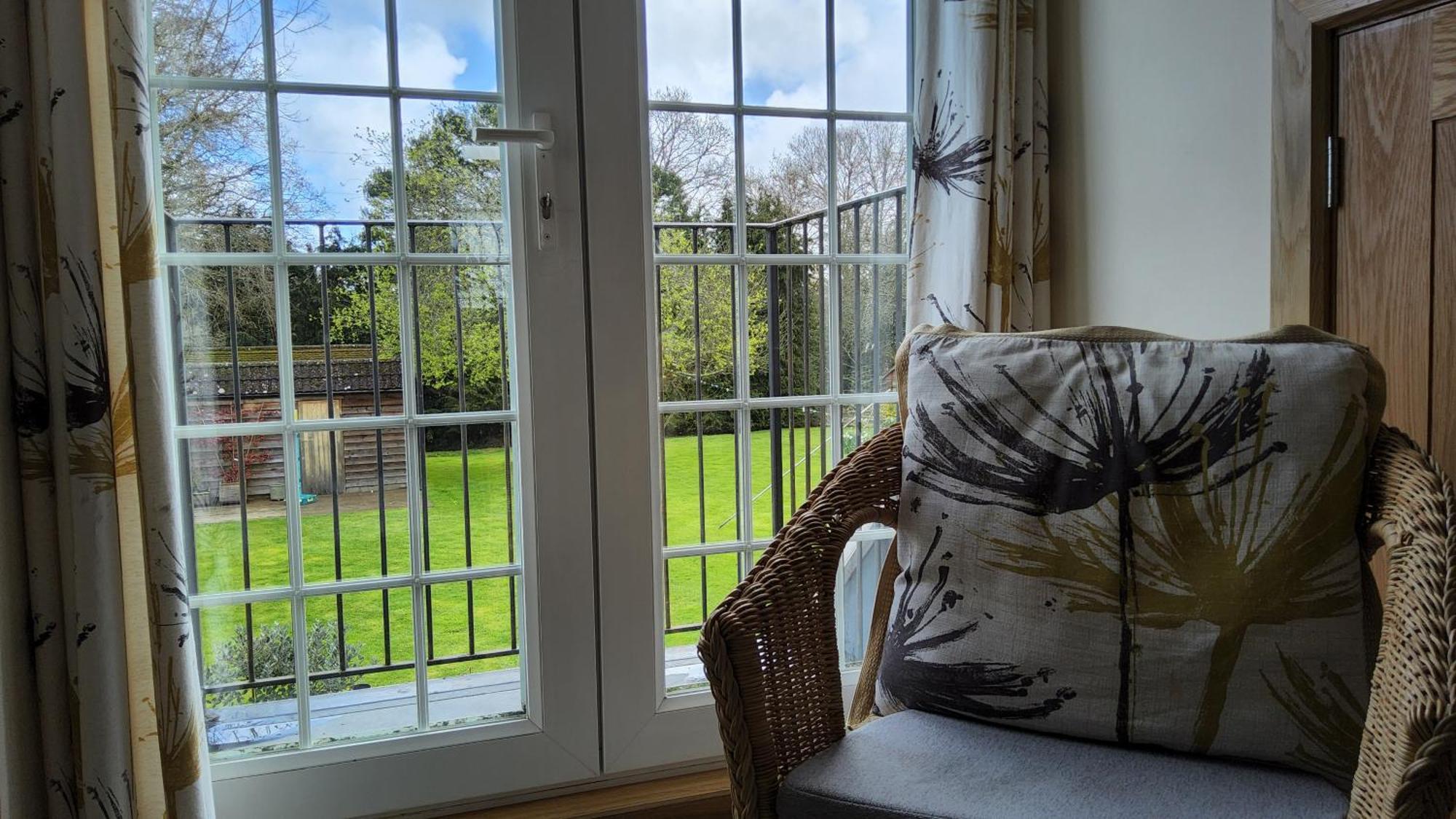 Ha'Penny Acre Bed & Breakfast Sherfield English Exterior foto