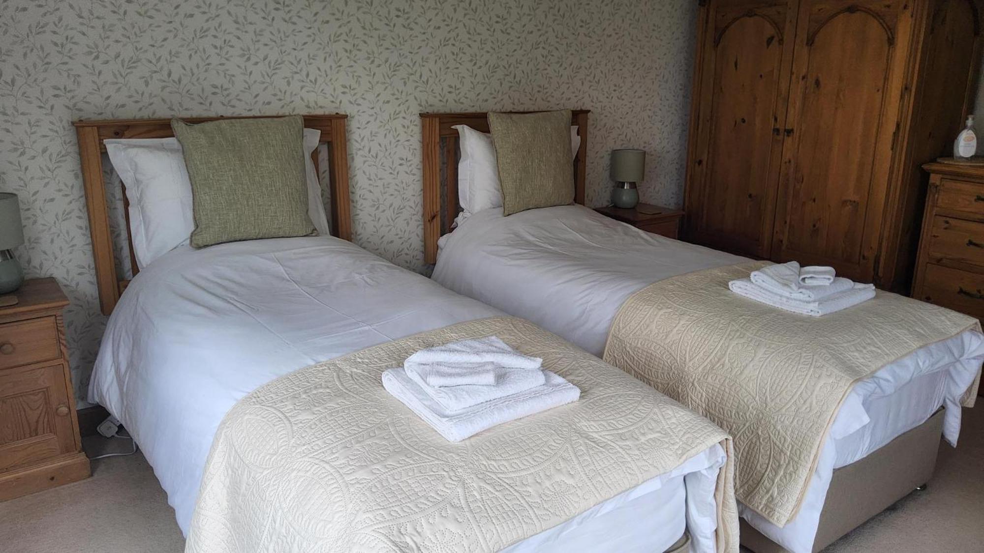 Ha'Penny Acre Bed & Breakfast Sherfield English Exterior foto