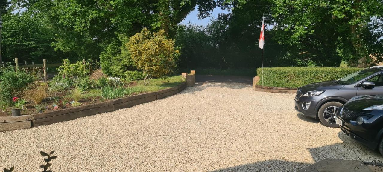 Ha'Penny Acre Bed & Breakfast Sherfield English Exterior foto
