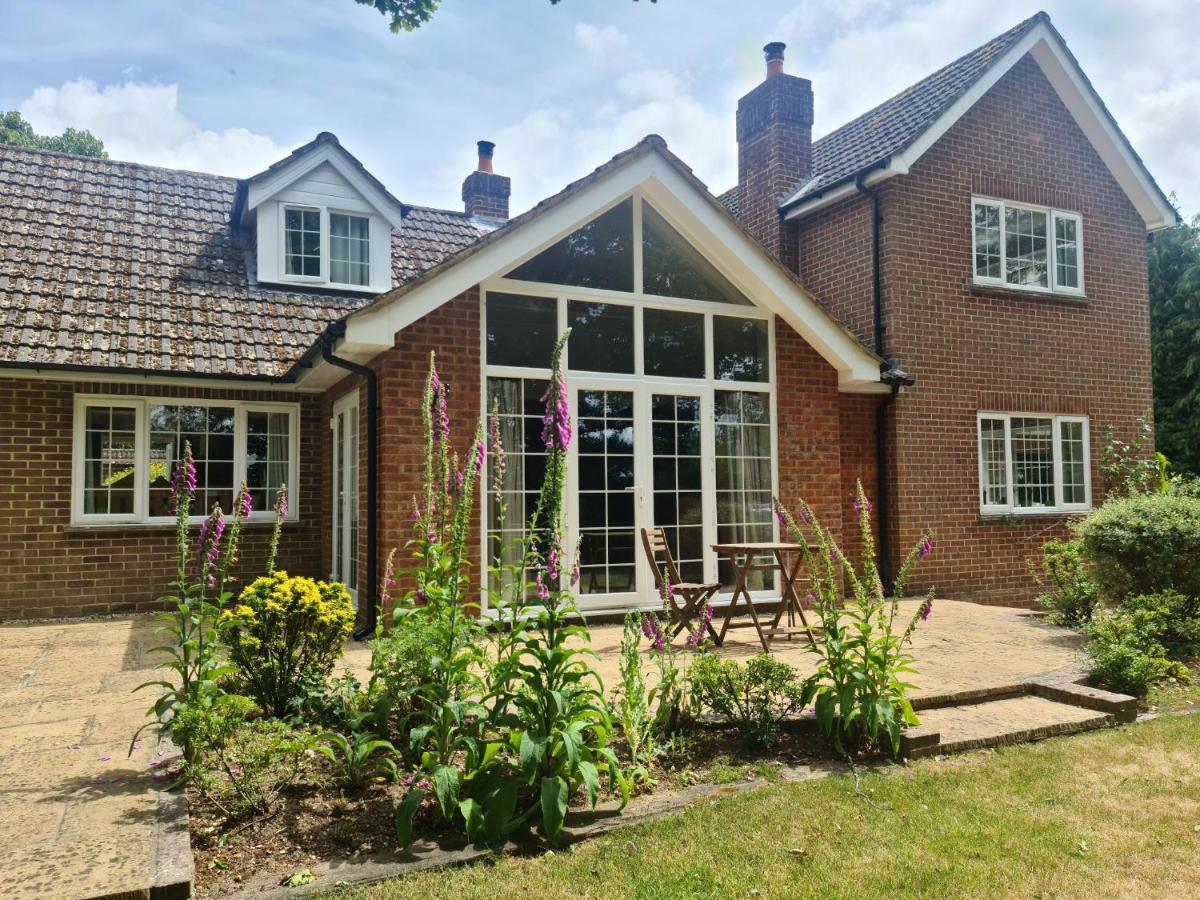 Ha'Penny Acre Bed & Breakfast Sherfield English Exterior foto